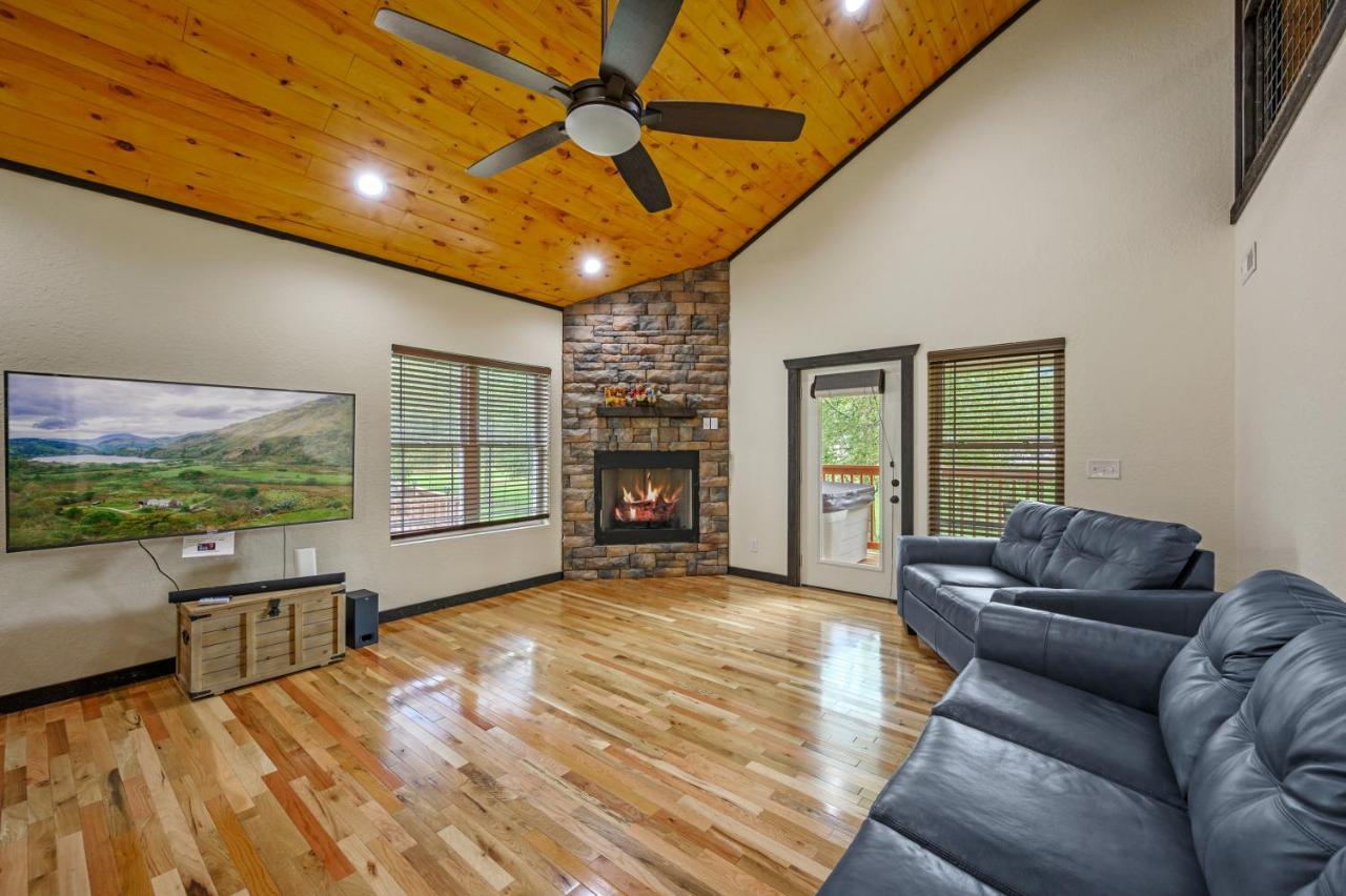 Smoky Mountain Chalet Pigeon Forge Exterior foto