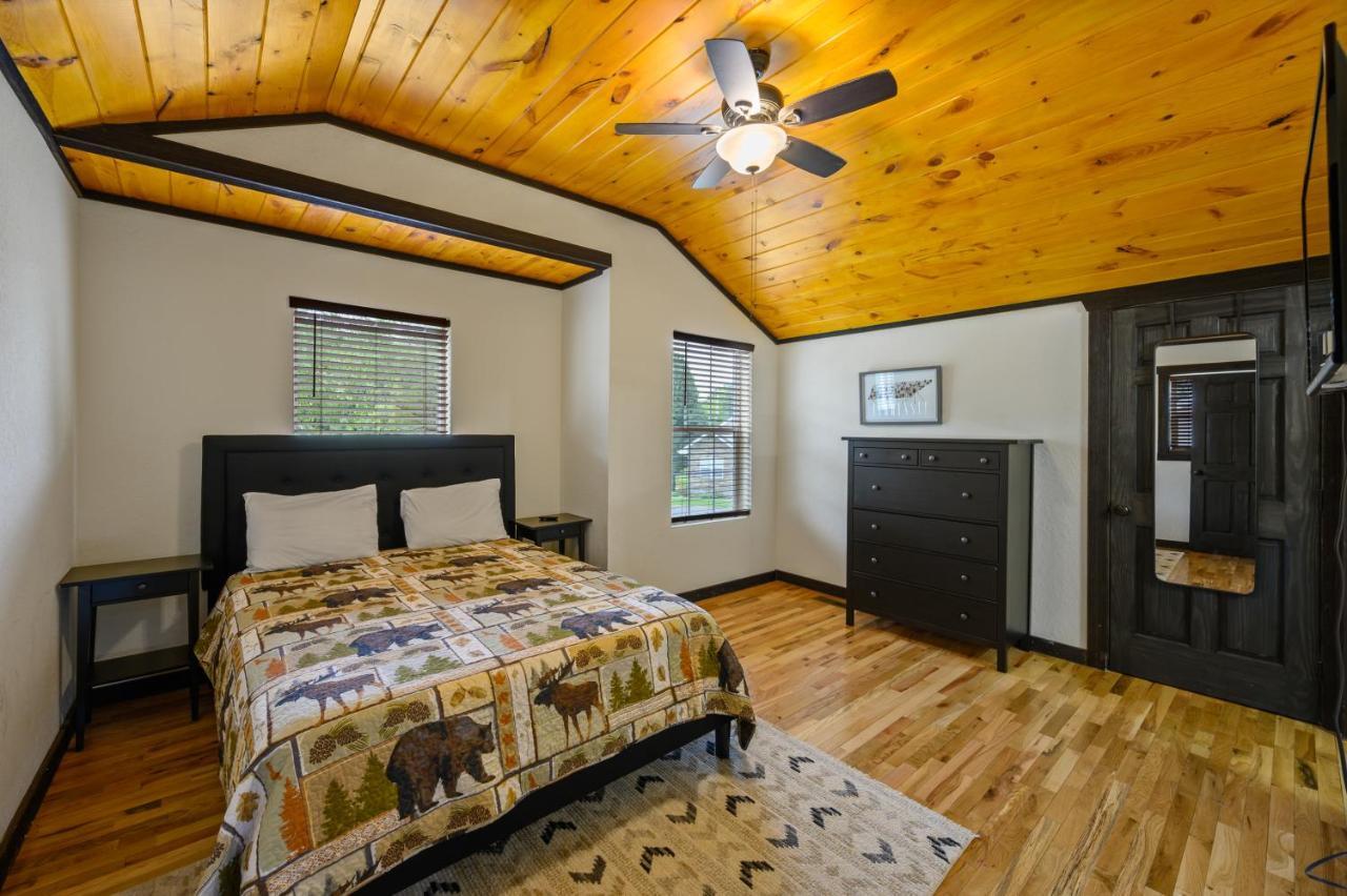 Smoky Mountain Chalet Pigeon Forge Exterior foto